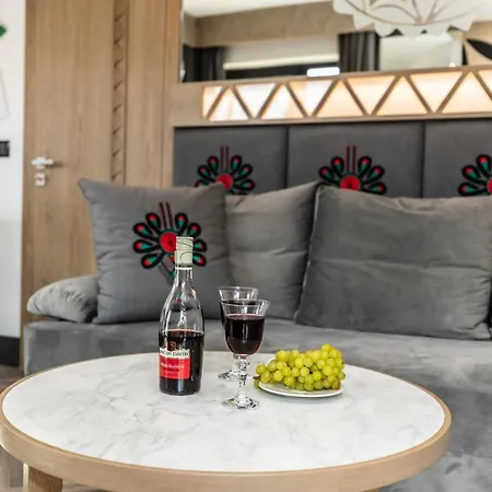 Apartment Czerwona Izba &