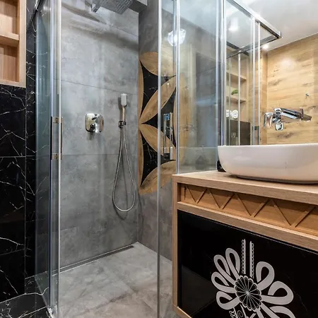 Apartment Czerwona Izba &